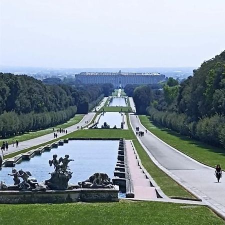 ホテル Royal Palace Gate San Nicola La Strada エクステリア 写真