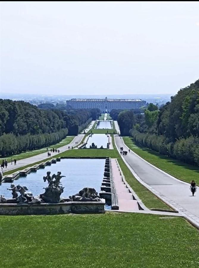 ホテル Royal Palace Gate San Nicola La Strada エクステリア 写真